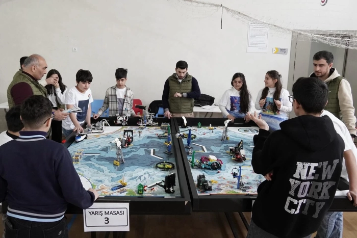  1-2 mart 2025-ci il tarixlərində “STEAM Azərbaycan” layihəsinin təşkilatçılığı ilə “FIRST LEGO LEAGUE CHALLENGE” yarışının Respublika turniri keçirilib