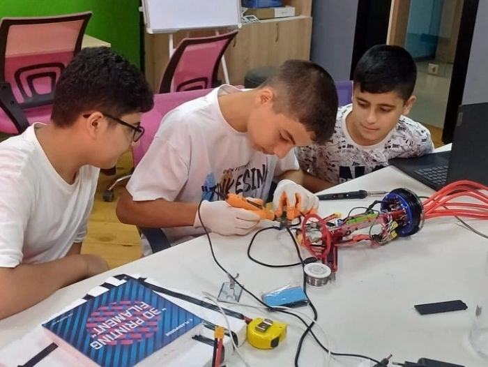  Summer school continues at 21 STEAM Centers!
