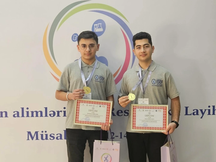  Elm və Təhsil Nazirliyi və Təhsil İnstitutunun birgə təşkilatçılığı ilə keçirilən “Sabahın Alimləri” XIV Respublika Layihə Müsabiqəsində “STEAM Azərbaycan” layihəsinin dəstəyi ilə “Robotexnika və Süni İntellekt” kateqoriyası üzrə "QuadRuple" komandası I yerə layiq görülüb