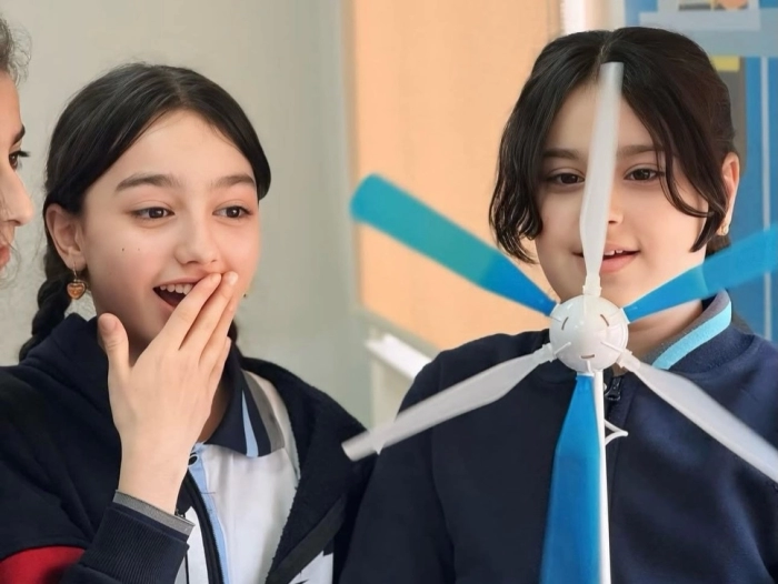  STEAM Mərkəzlərində yeni təlim proqramları üzrə təlimlərə start verilib!